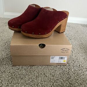 Kork-Ease Sudbury Brick Red Studded Suede Clogs Size 8